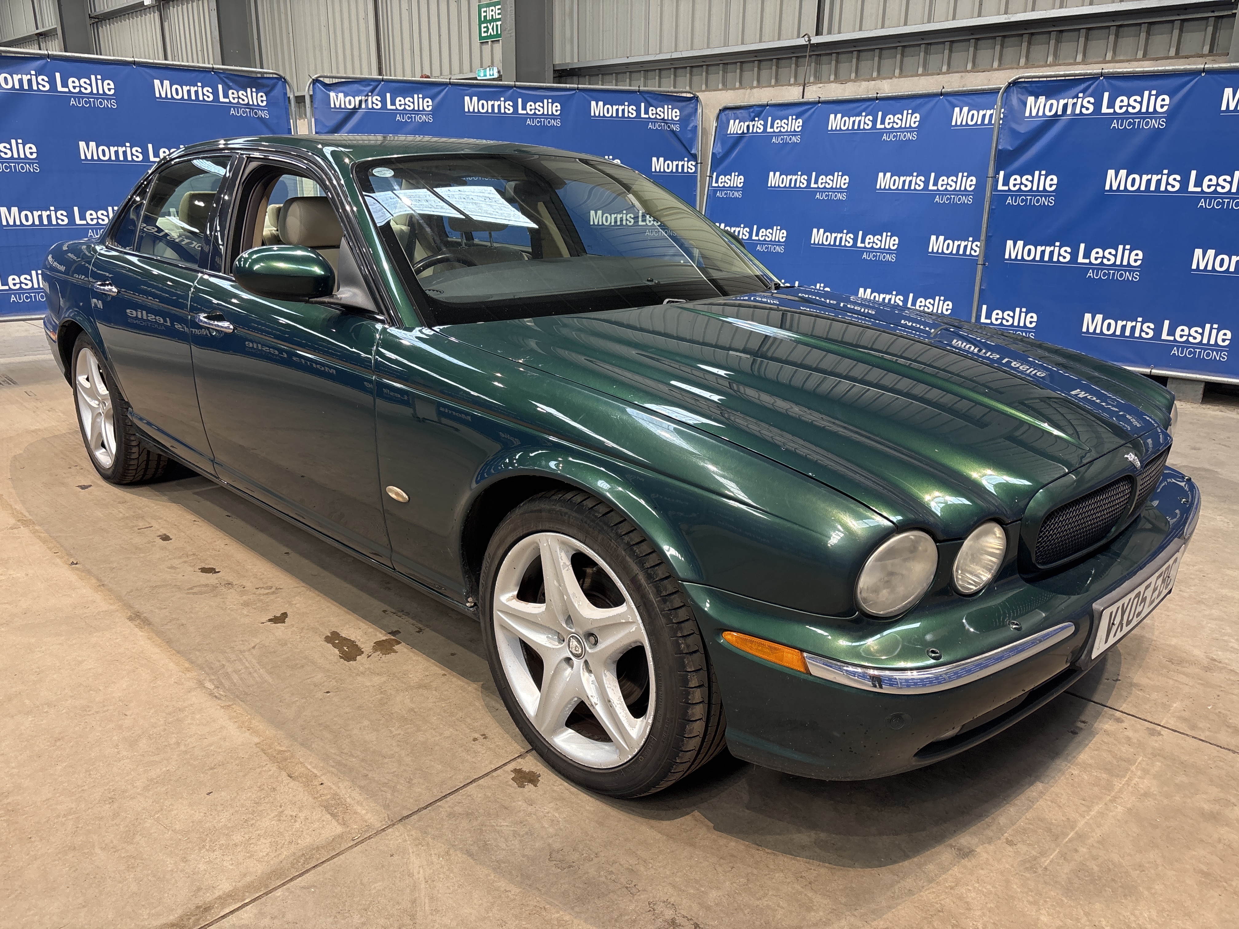 2005 JAGUAR XJ SERIES XJ 2...