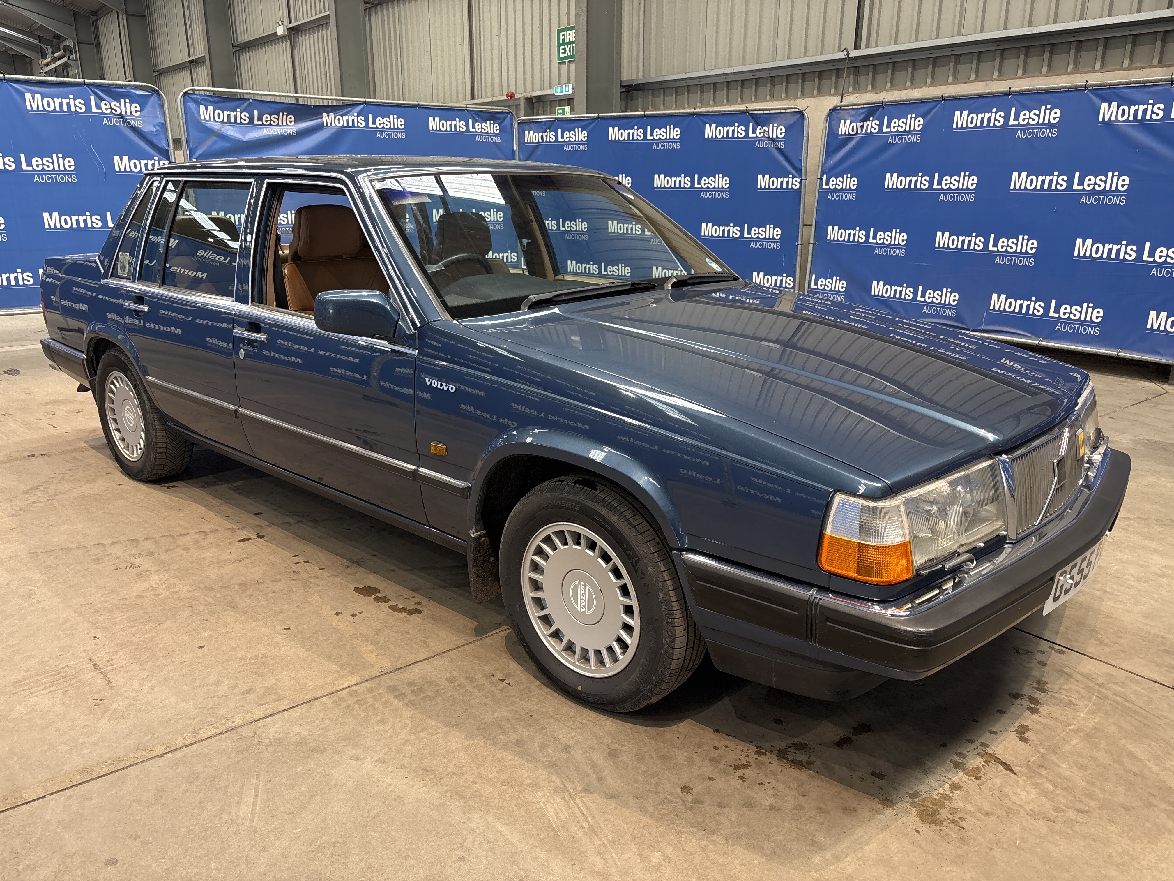 1989 VOLVO 700 SERIES 760 T...