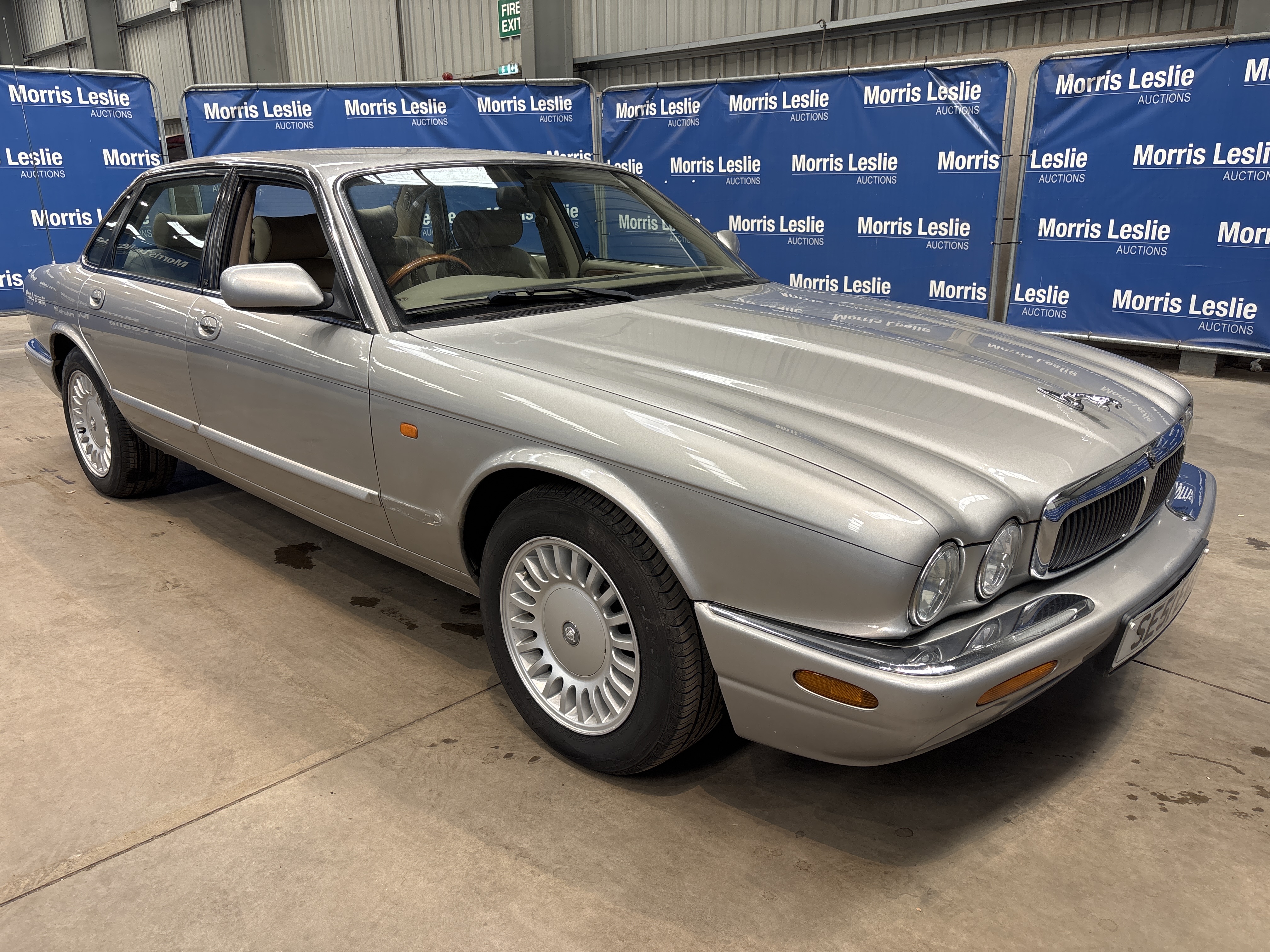 1999 JAGUAR V8 XJ SRS XJ8